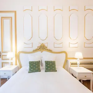 3* Couette-café Maison De Lignières - - Quartier Champs-elysées